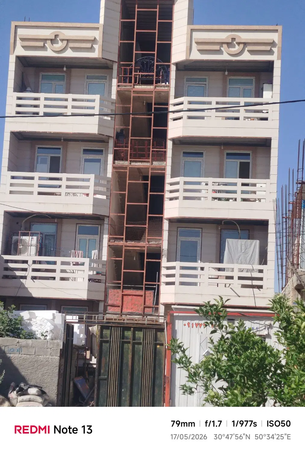 4 طبقه 2 واحدی جمعا 8واحدبه اضافه پارکینگ
