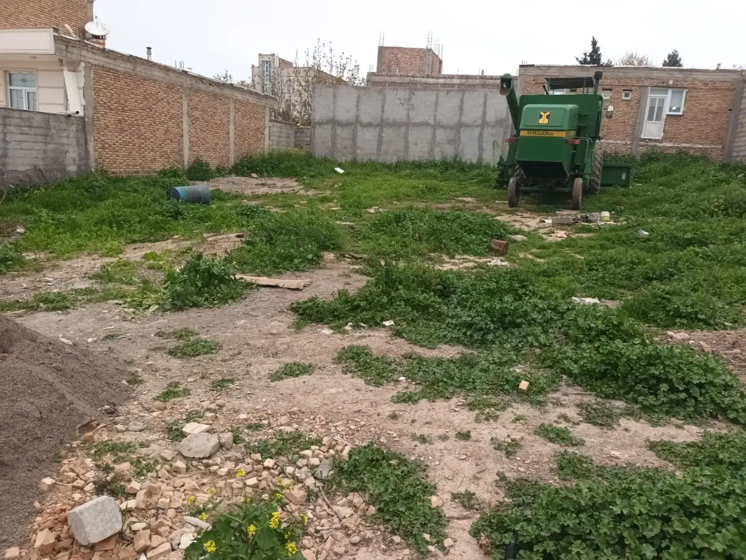 زمین ۳۰۰‌ متری جعفرآباد