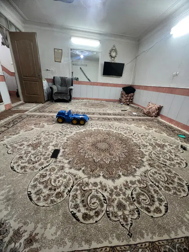 60 متر منزل _ 3 طبقه _ با پارکینگ _ در جمکران _