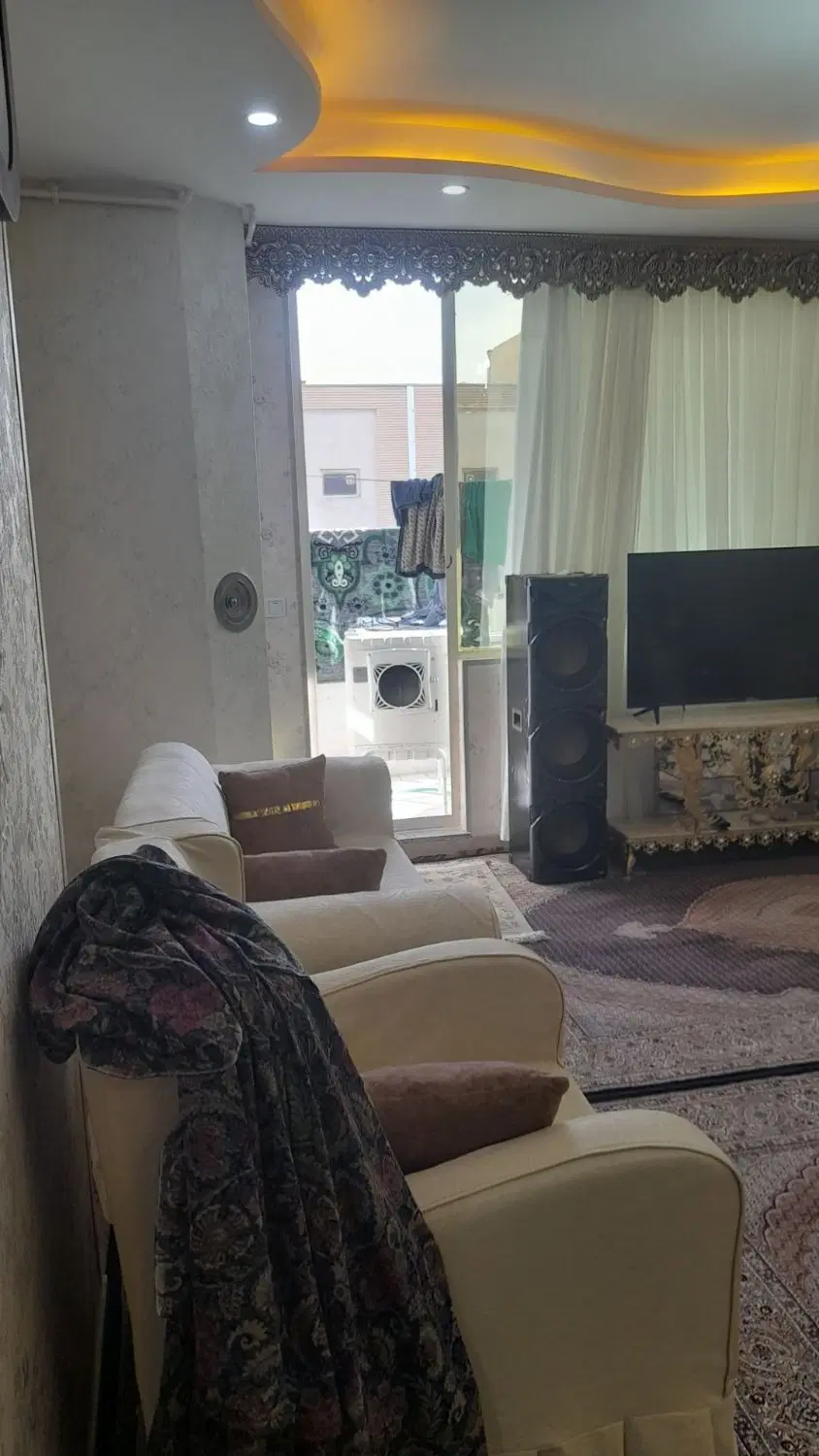 اپارتمان ۵۵ متری آخر شهرک رضوانشهر