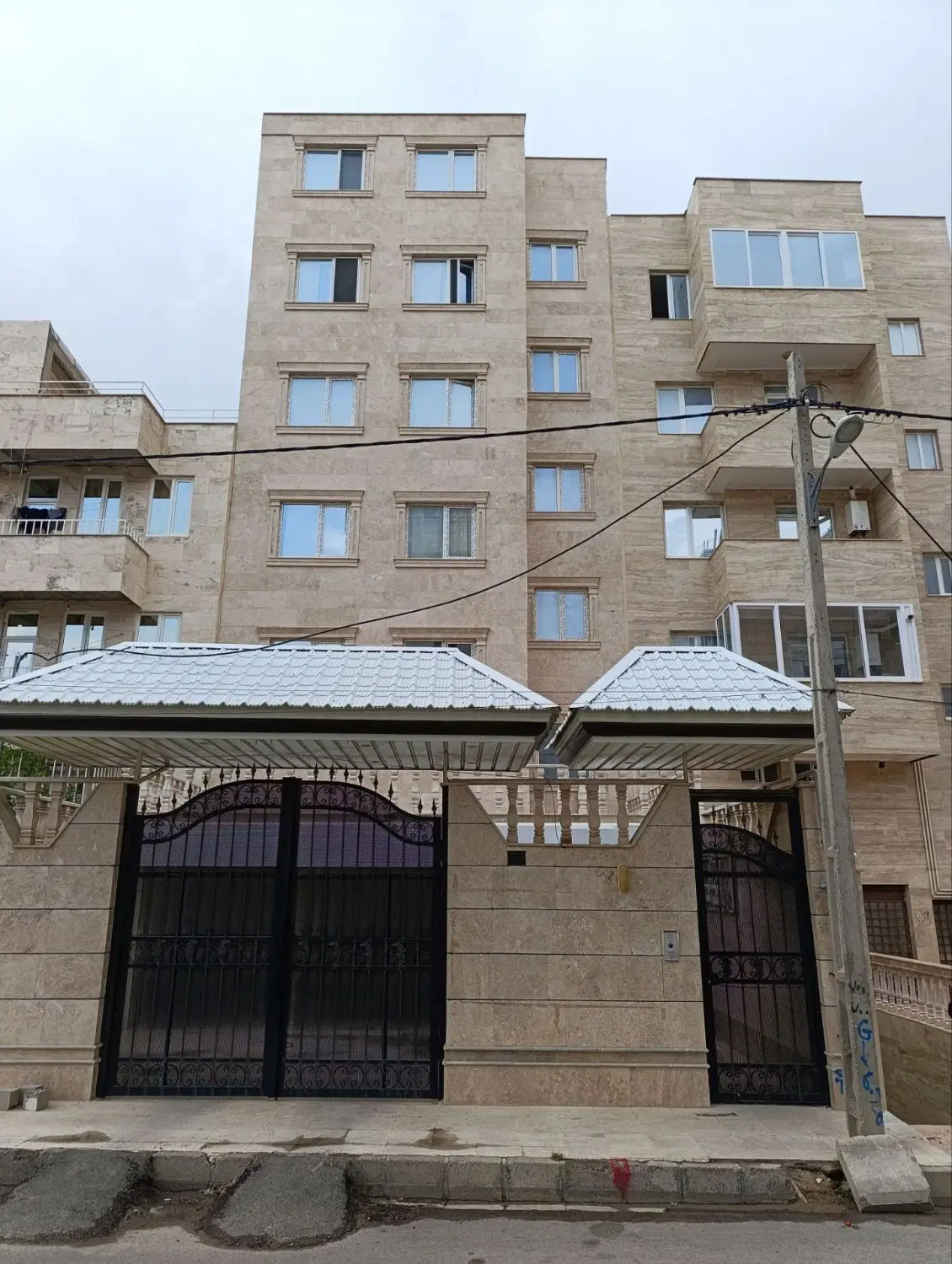 واحد مسکونی ۱۰۱.۵ متری - شهرک ولیعصر اردبیل