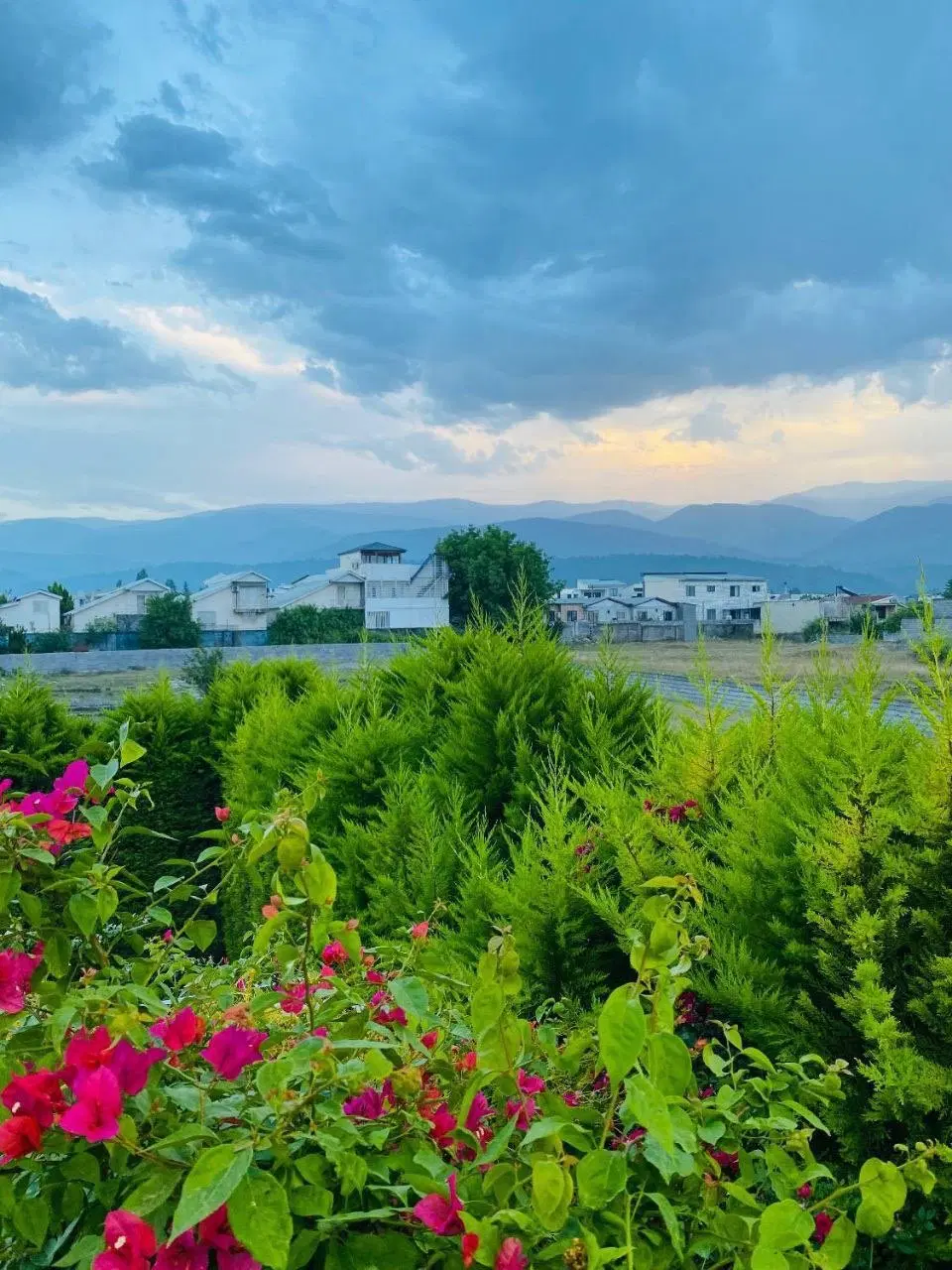 خانه‌شمال_مقصدآرامش_دنج‌وسرسبز_ویوابدی_دریاچه