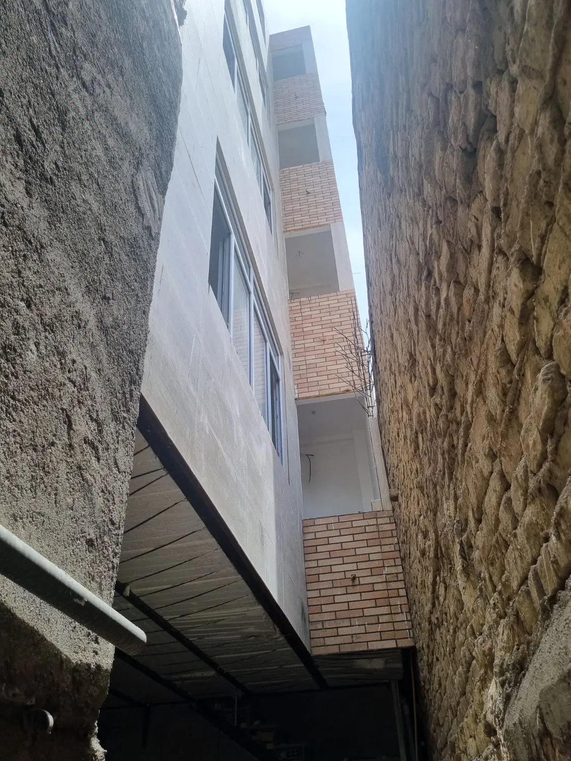آپارتمان نقلی