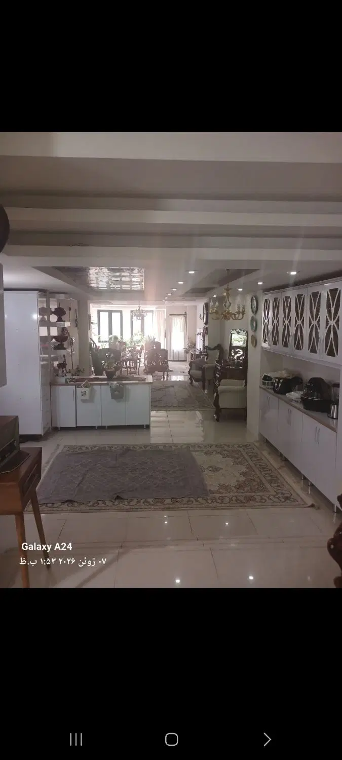 اپارتمان  دور میدان مرکزی