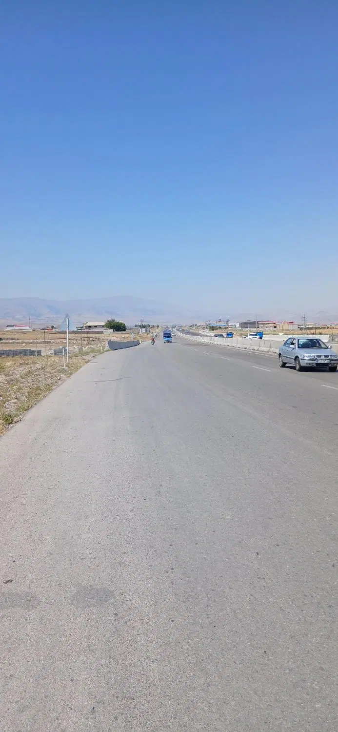 زمین به مساحت ۱۱۵۰ متر رو به جاده اصلی ورودی شهر