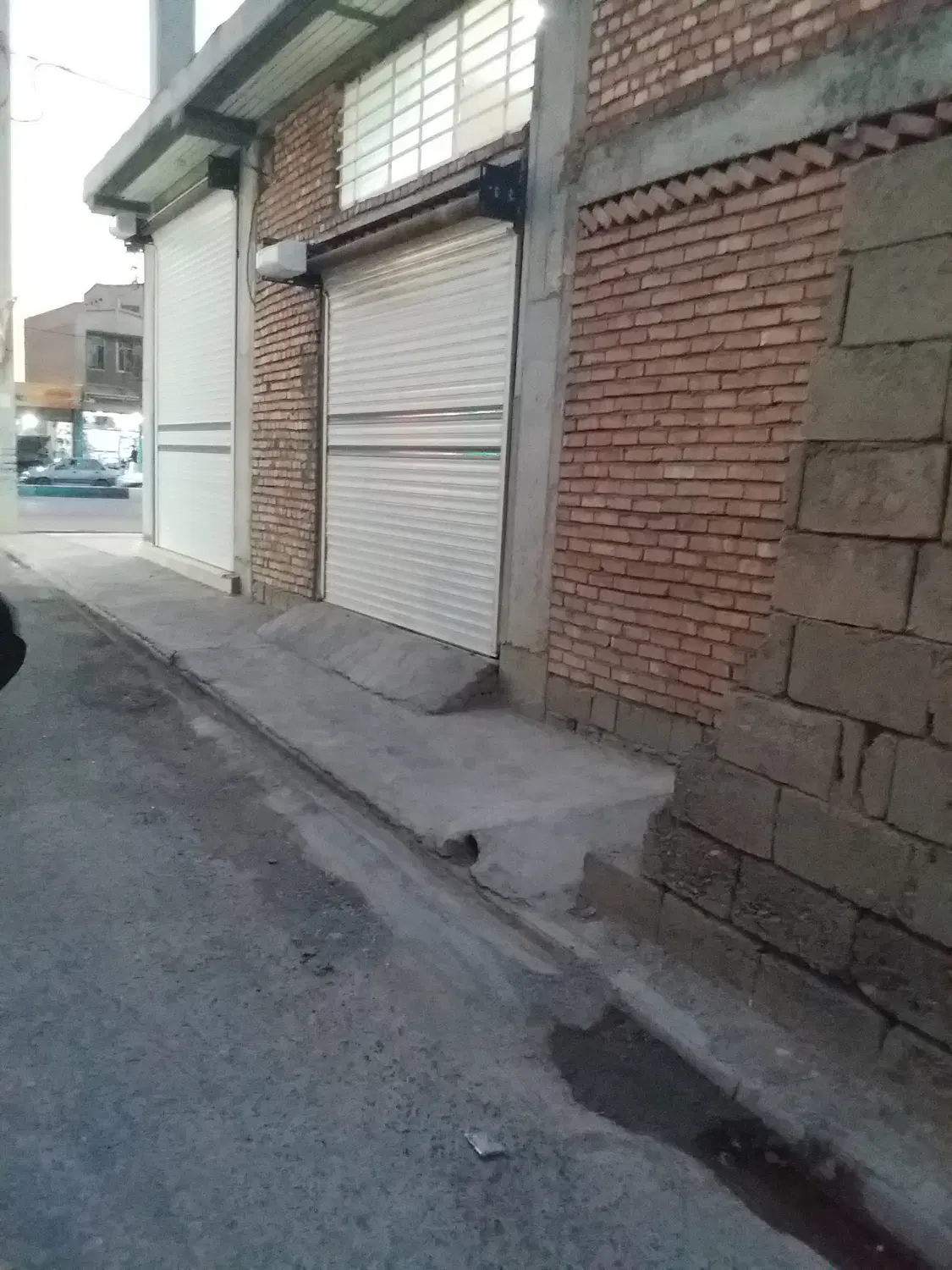 خانه کلنگی برای مغازه