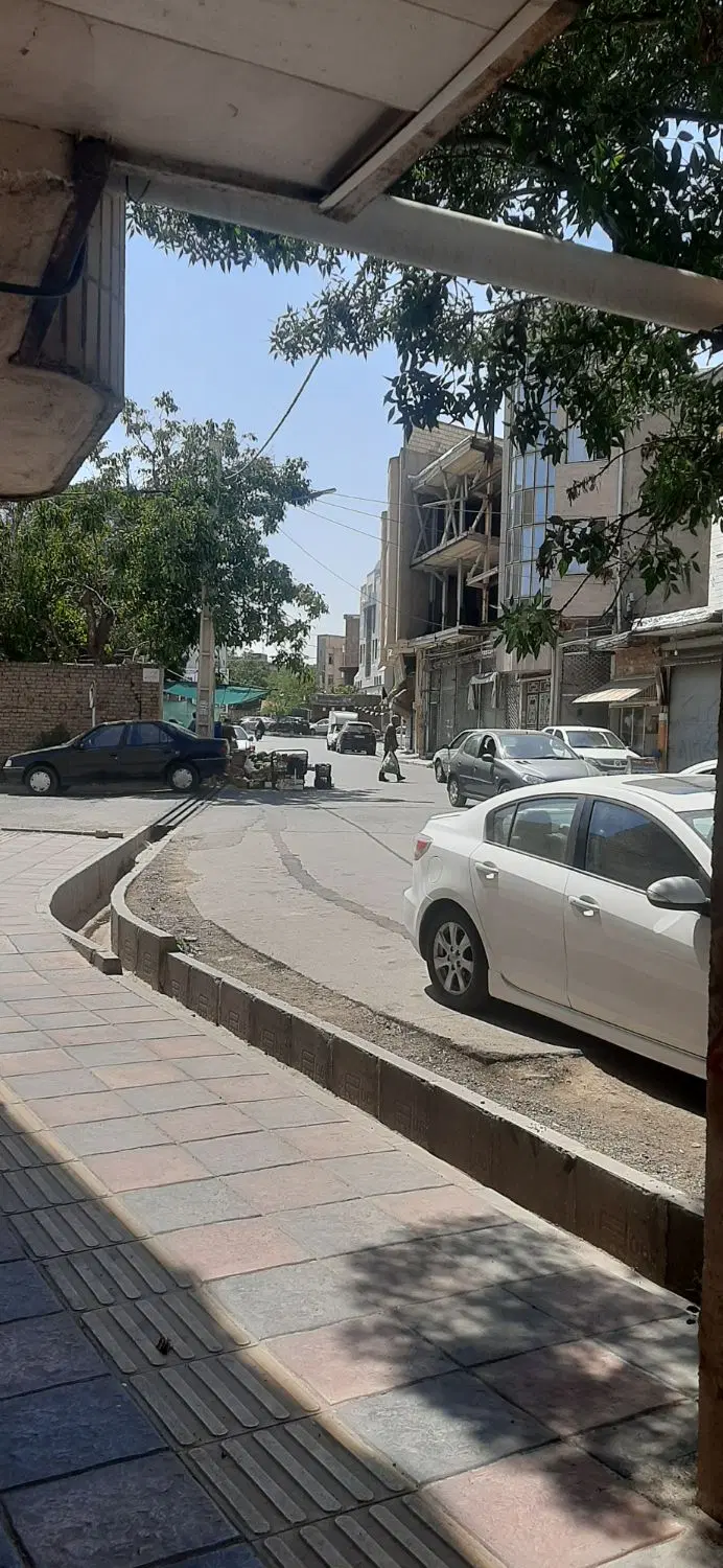 ۲۵ متر مغازه عراقی