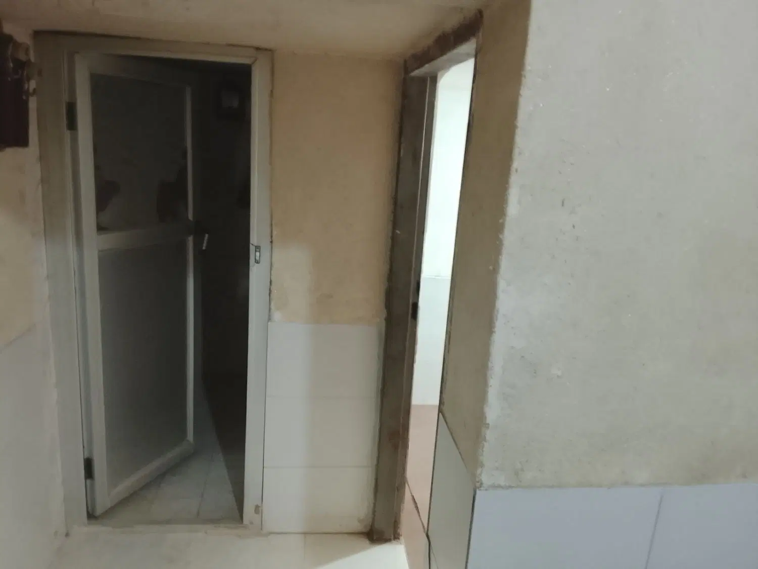 زیرزمین دربست بلوچ و اتباع مدارک دار هم داده میشود