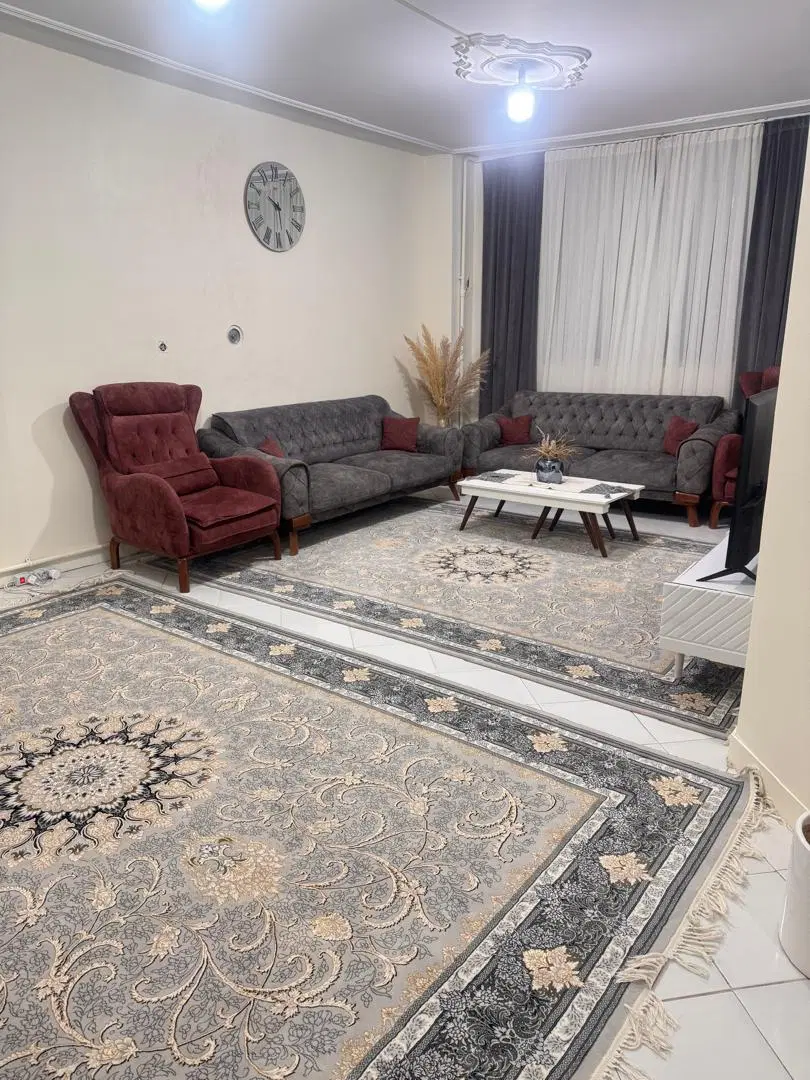 همخانه خانم کارمندیاشاغل برای خانم کهنسال