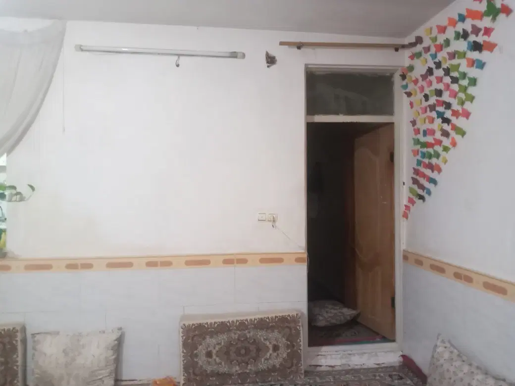 بسیار عالیه  نزدیک مدرسه نانوایی خیابان  مغازه