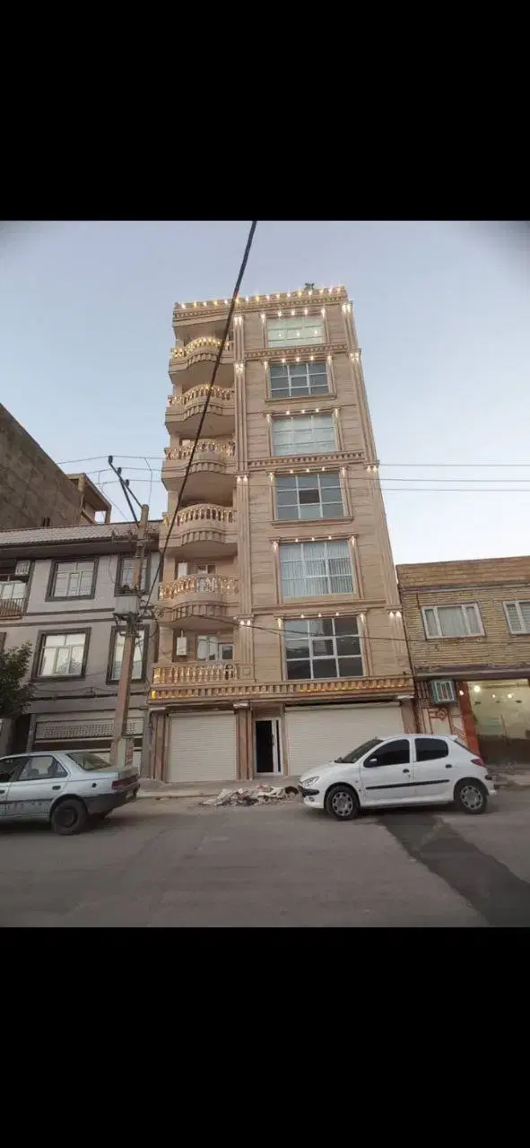 آپارتمان ۱۱۰متری نصرشرقی فول امکانات