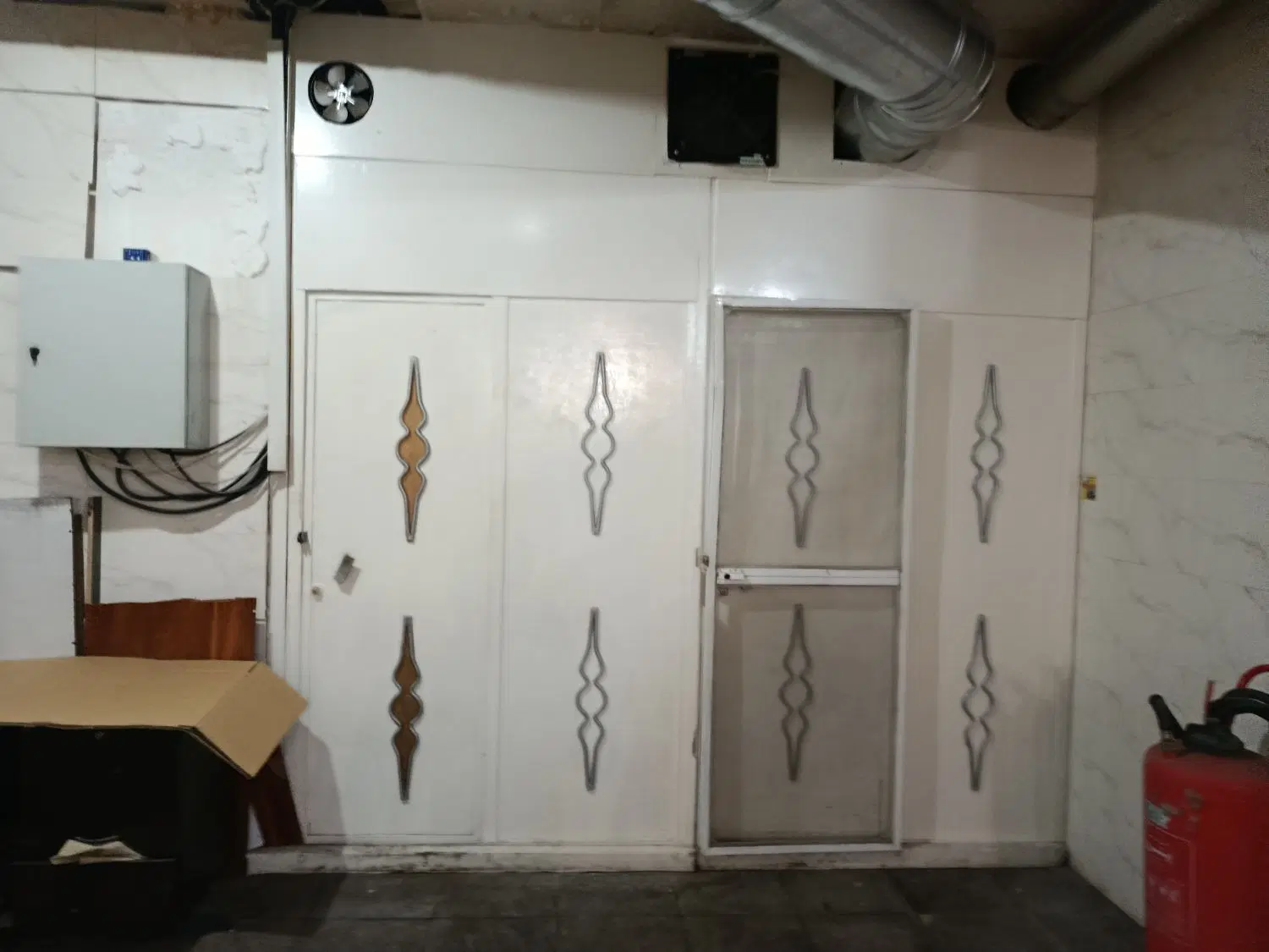 ۲۵۰ متر سالن بهداشتی