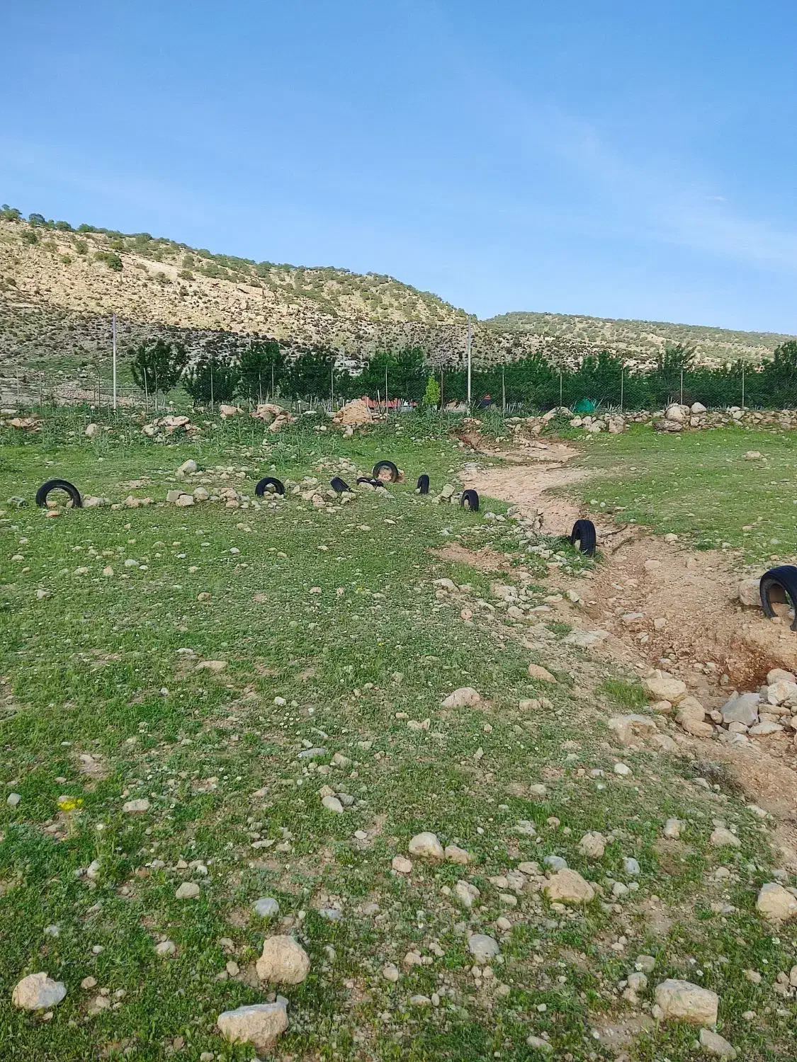زمین چسبیده به روستای خرابانان سفلی 800متر  توافقی