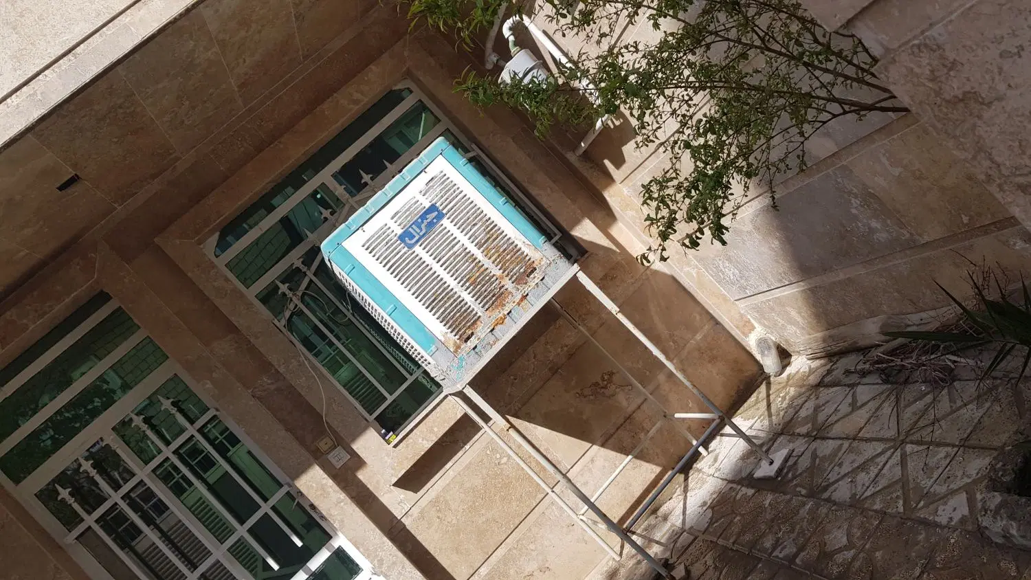 خانه ی ۹۰ متری همکف
