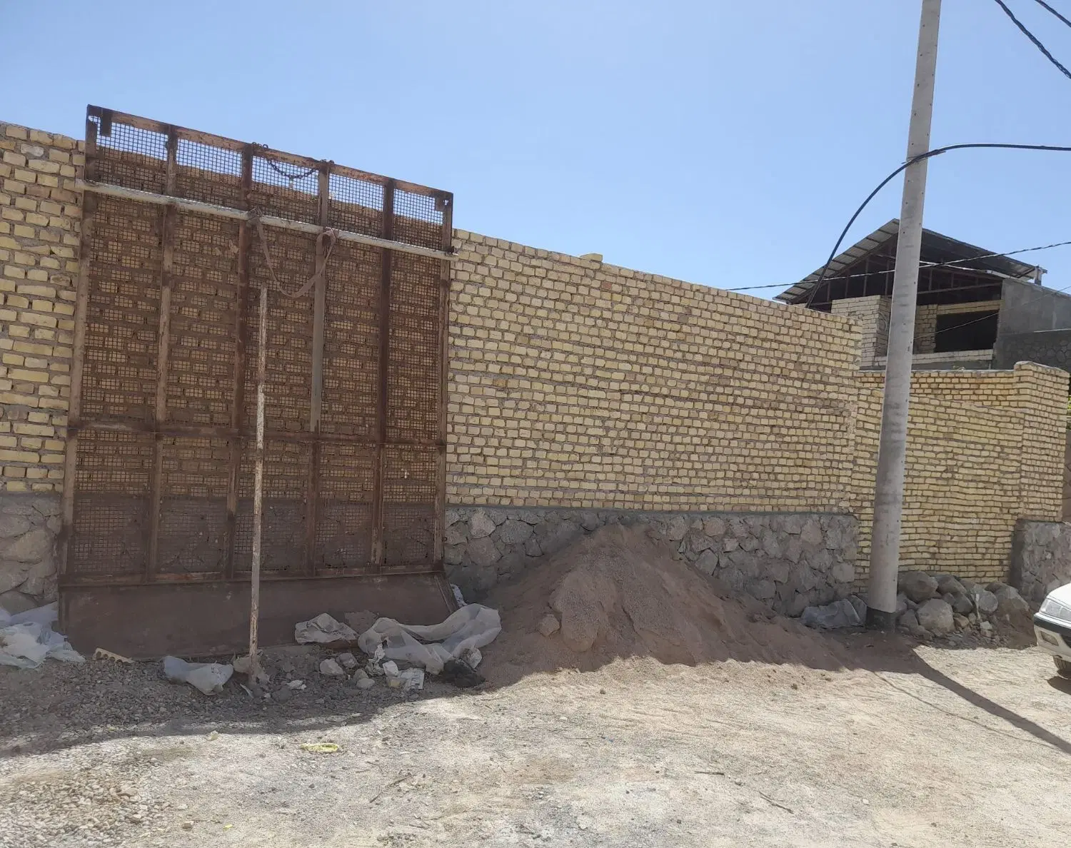 اجاره زمین کارگاهی با دفتر کار