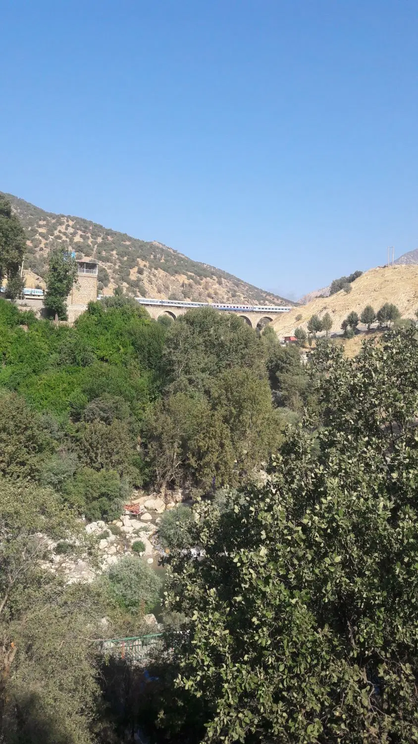 باغ ۱۰۰۰متری