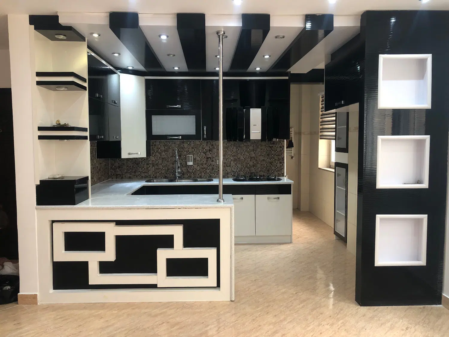 اپارتمان تک واحدی