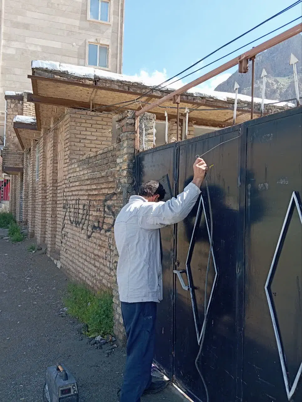فروش ساختمان ویلایی بر 45متری شهرک ظفر