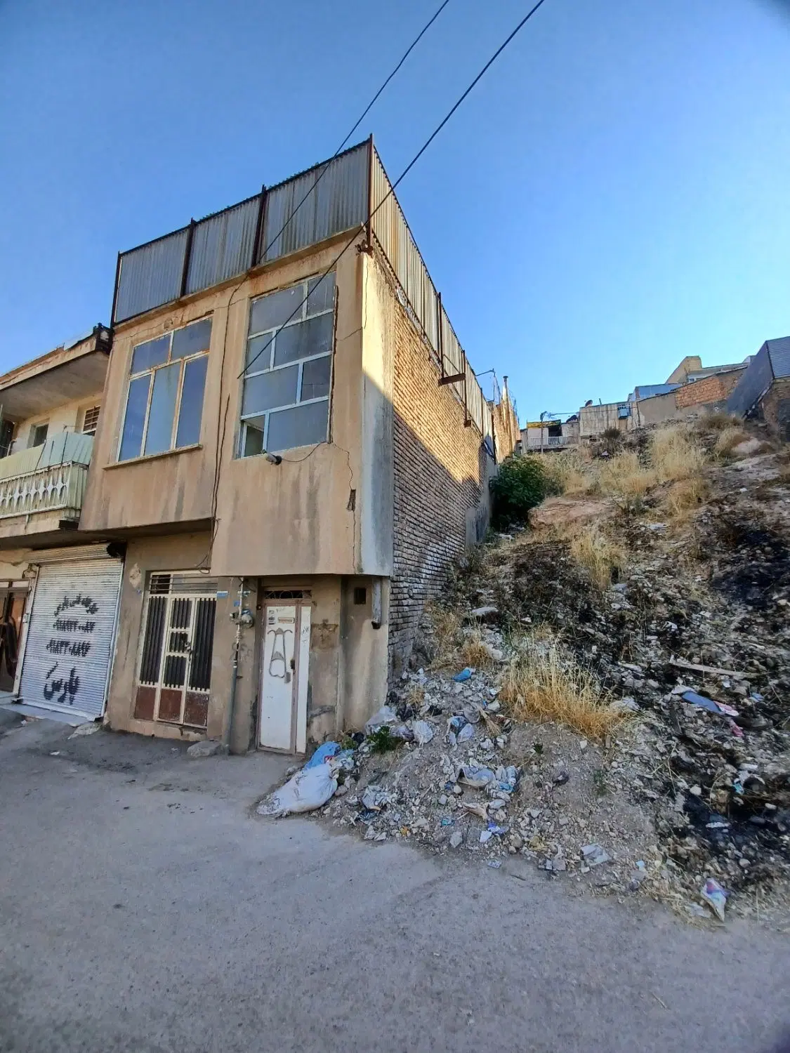 ملک تجاری ده مجنون