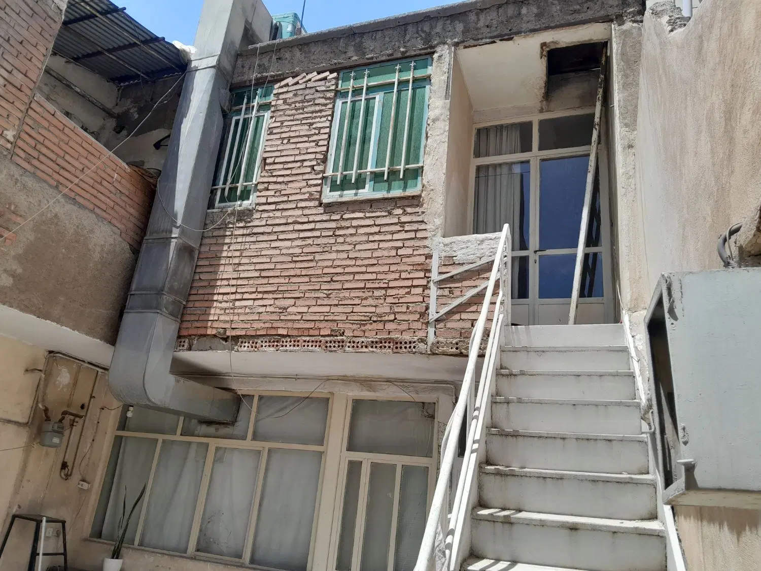 خانه ویلایی ۱۰۰متری شمالی در نعمت آباد