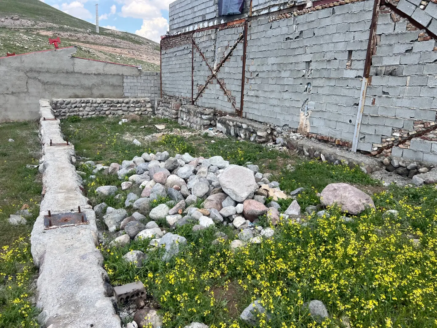 قطعه زمین انباری و کارگاهی در شادباد