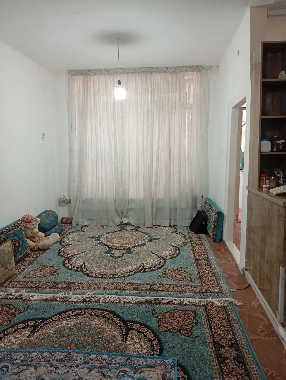 ویلایی دربست ماشین رو حاشیه