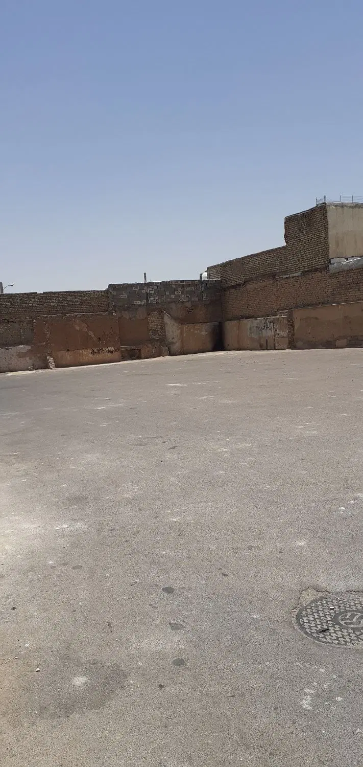 زمین فروشی