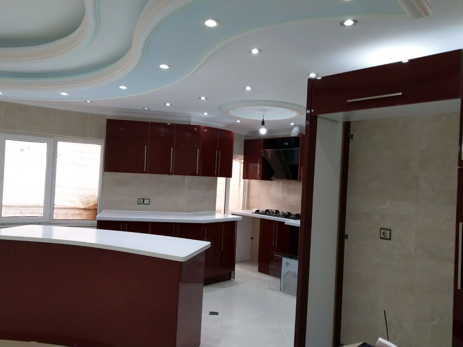 اپارتمان 150متری سه خواب ویو سه طرفه دسترسی خوب