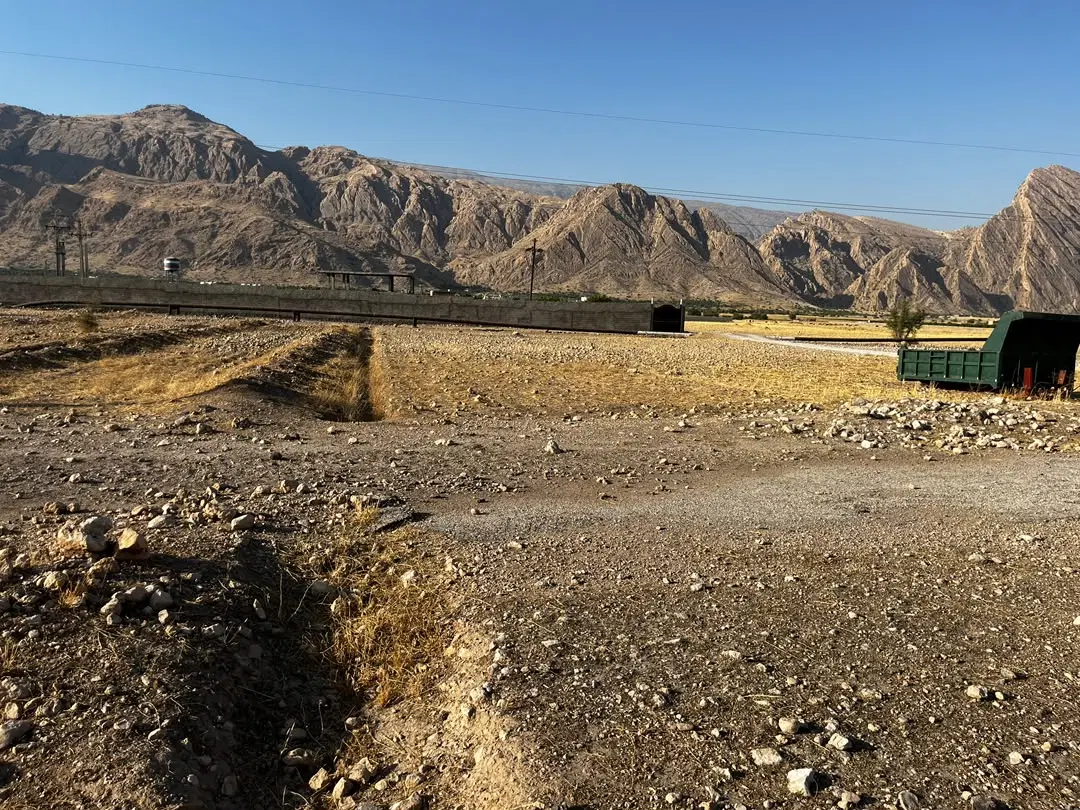 یک قطعه زمین