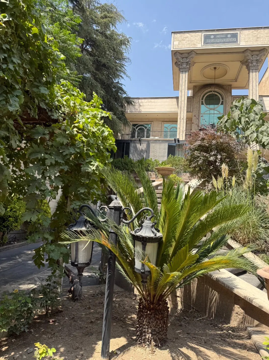 پاسداران ویلایی ۹۰۰متر