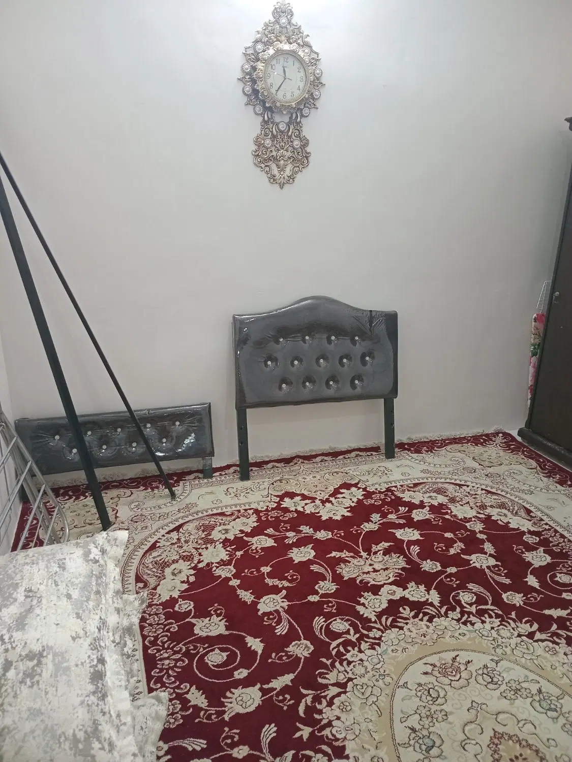 ۱۰۰ متر  دو خواب با پارکینگ