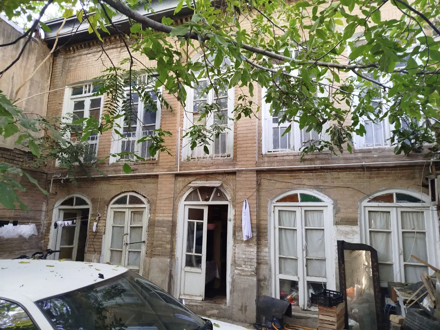 خانه کلنگی قدیمی