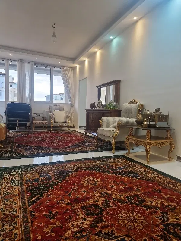 ۸۴ متری روبنما پارکینگ انباری آسانسور
