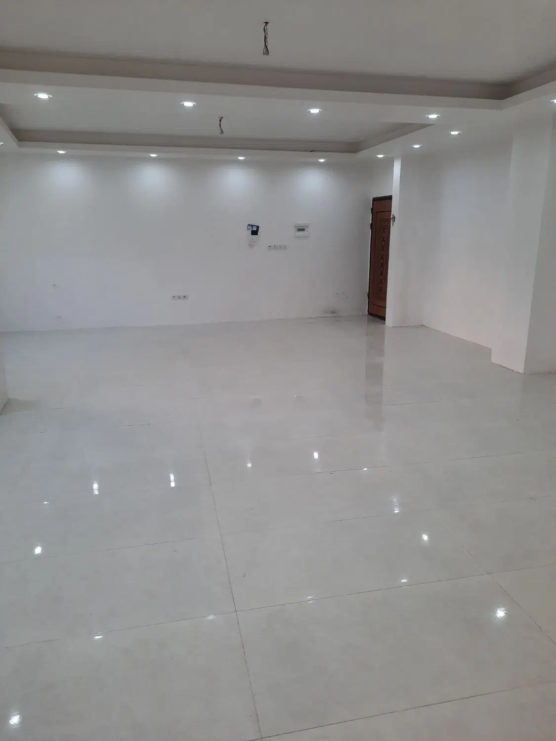 واحد ۱۳۸متری در فردوسیه شهریار