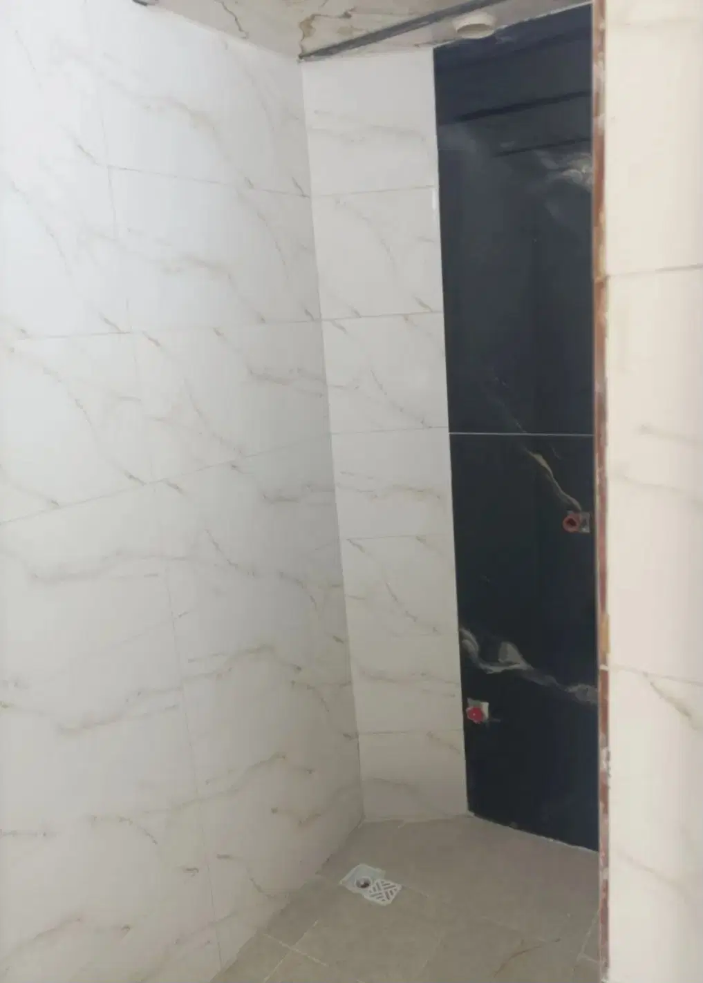 فروش طبقه اول ۱۰۰ متری آسانسور پارکینگ دوخوابه