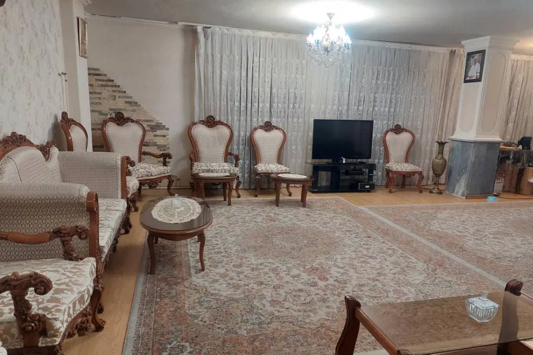 فروش خانه ۱۳۲ متری بازارروز