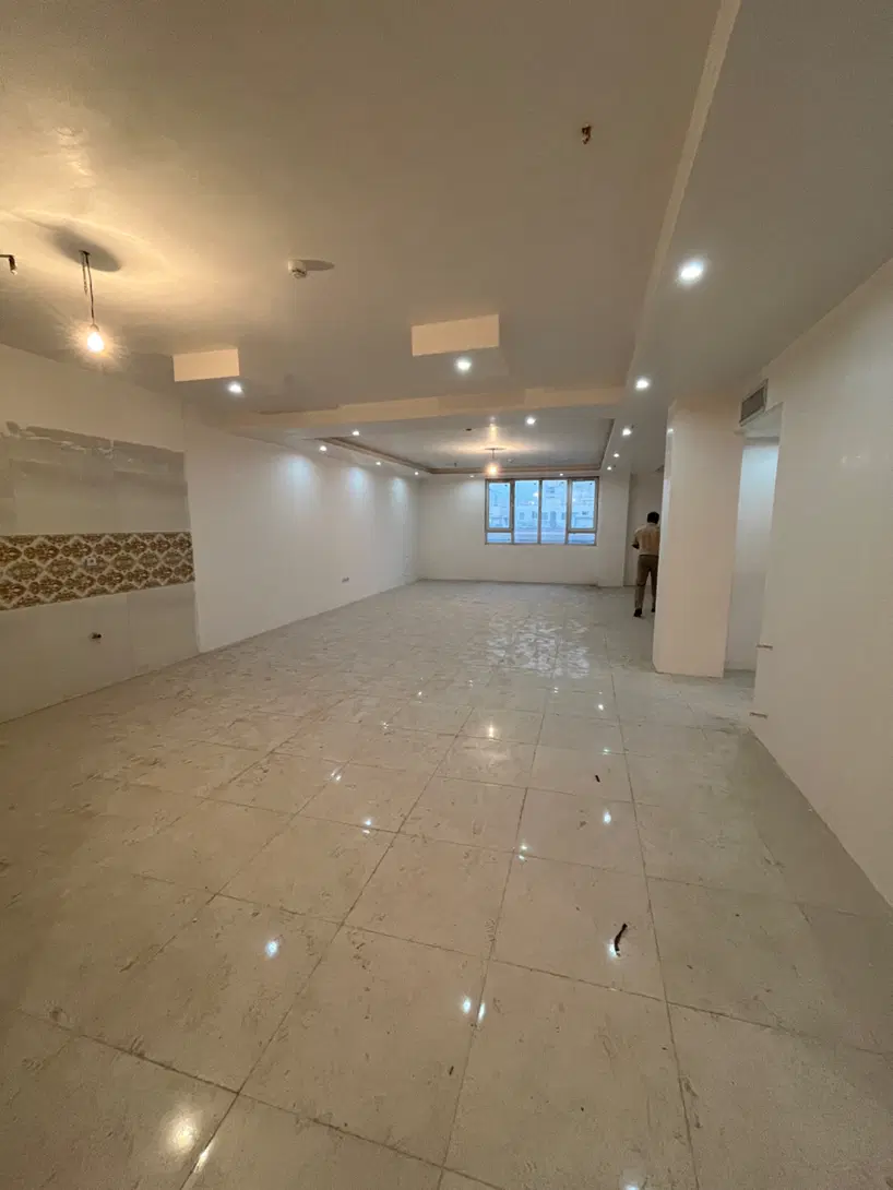 اپارتمان ۱۵۰ متری رو به نما