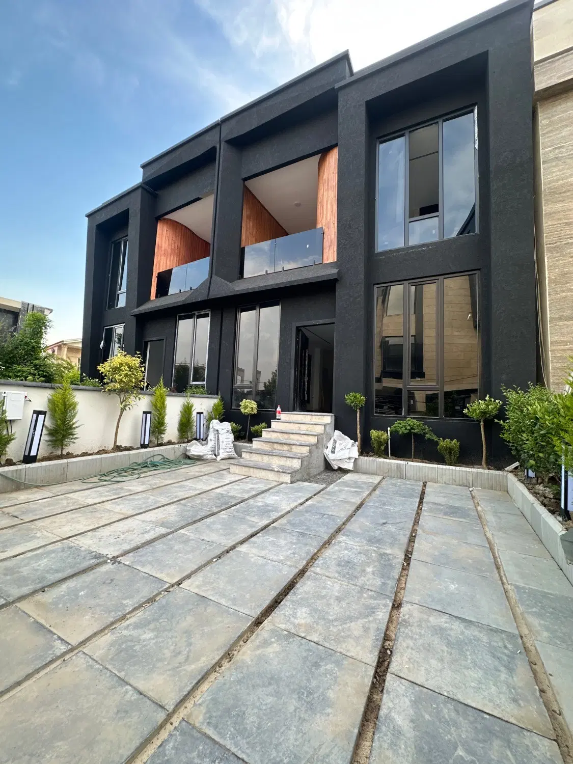 دوبلکس نما مدرن ترکیبی ۱۸۰متری ۳تومن پیش