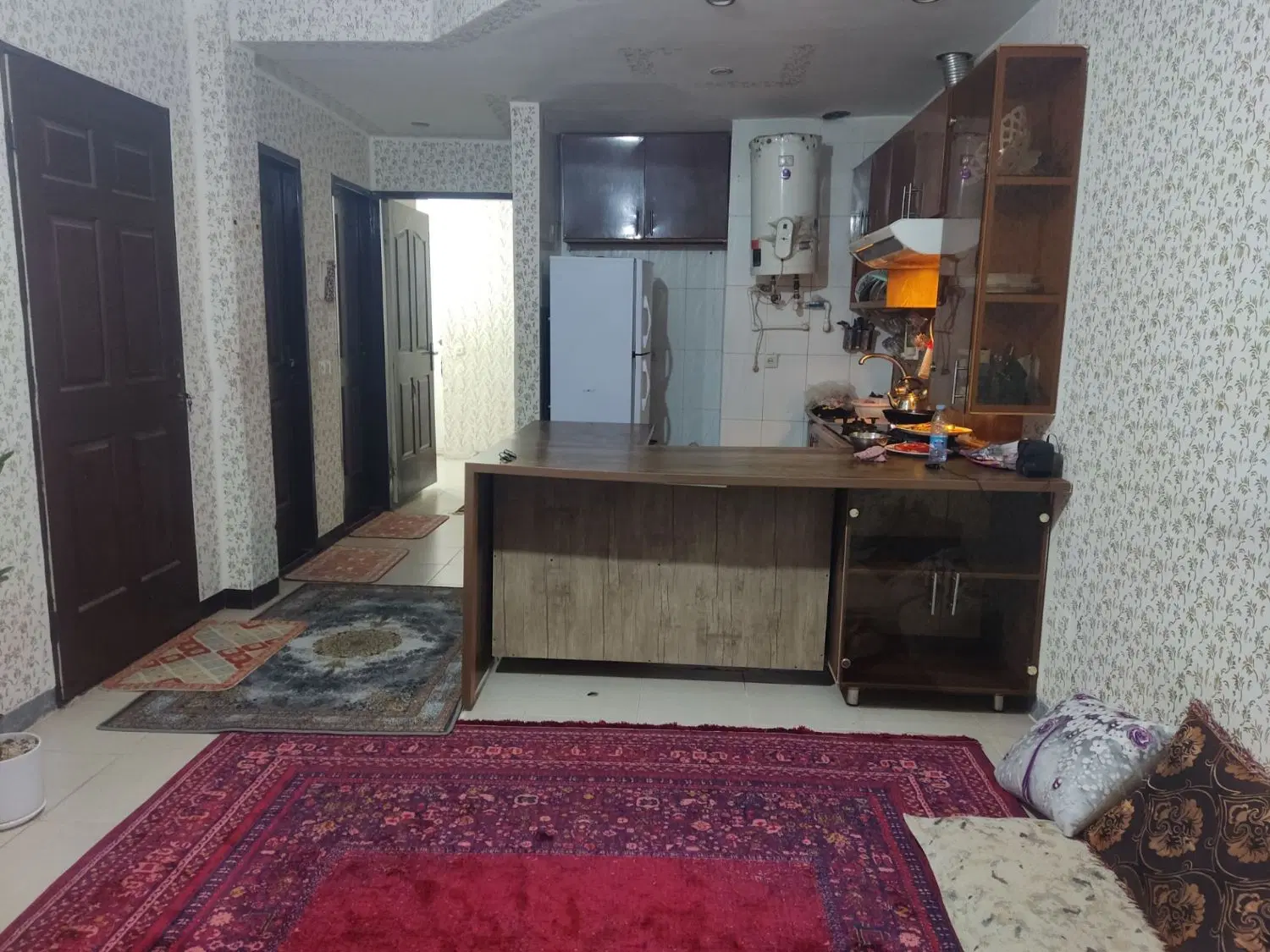 فروش فوری اپارتمان هم کف یک خواب خیابان قائم