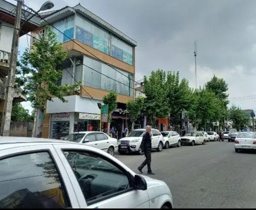 دفتر کار و ...دارای سند رسمی، نزدیک میدان اصلی شفت