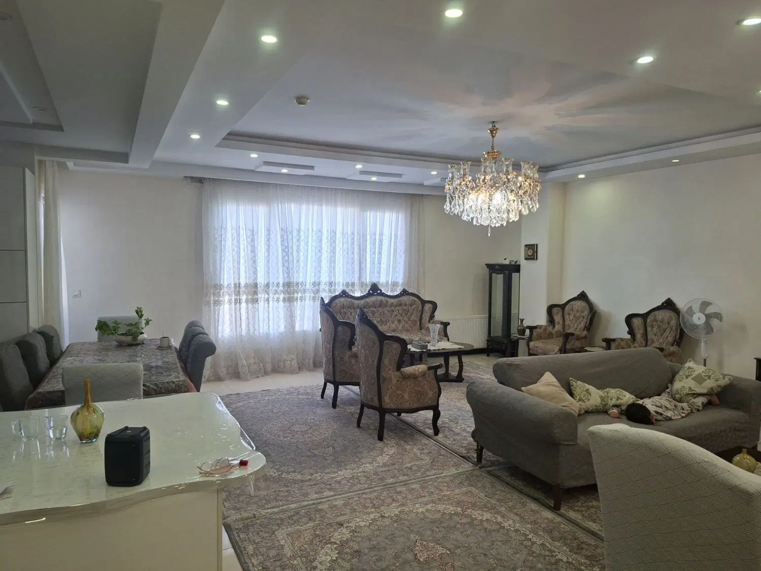 120متری دو خوابه فول امکانات شیک