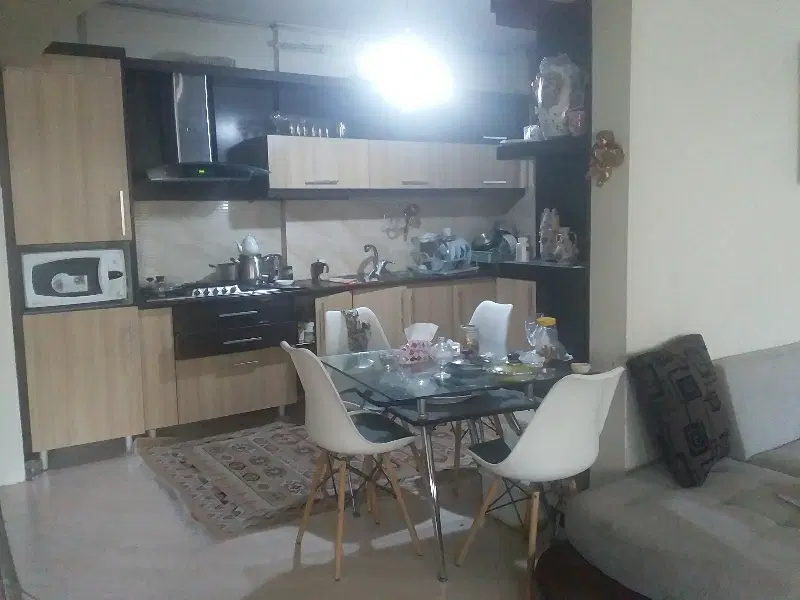 اپارتمان ۱۳۵ متری طبقه اول