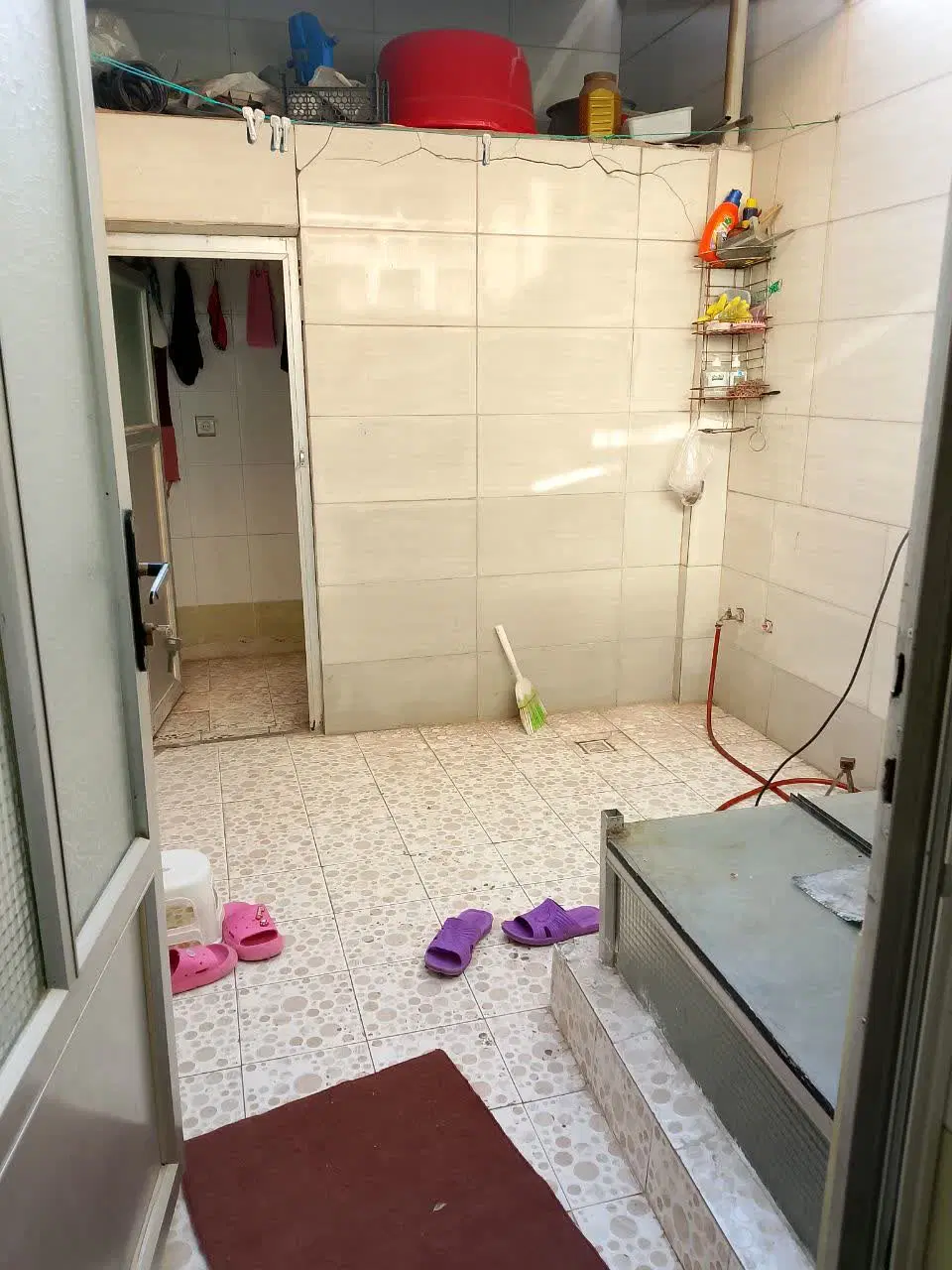 خانه ویلائی طبقه بالا نیروگاه جمهوری خیابان گلستان