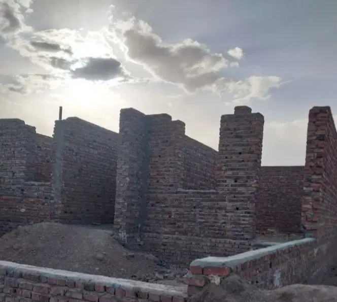 منزل نیم کاره