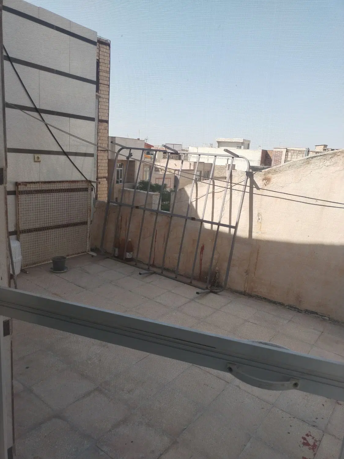 خانه اجاره ای طبقه سوم