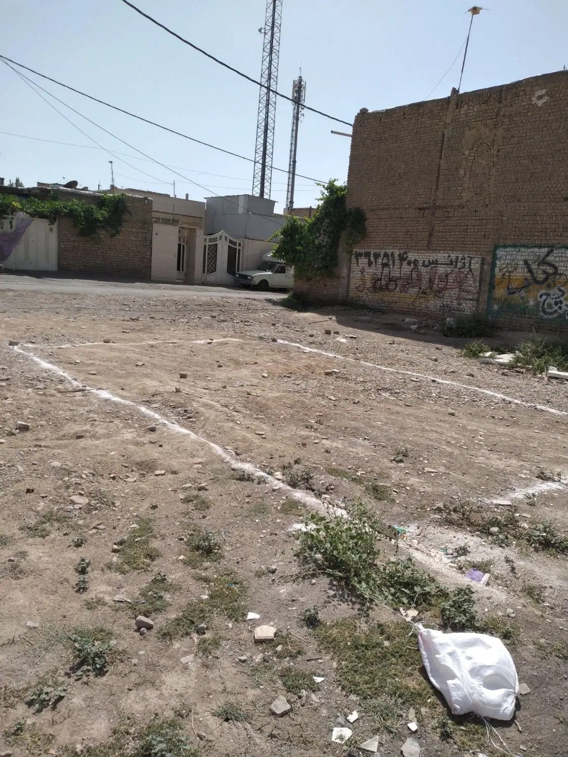 زمین ۵۰ متری در ورامین