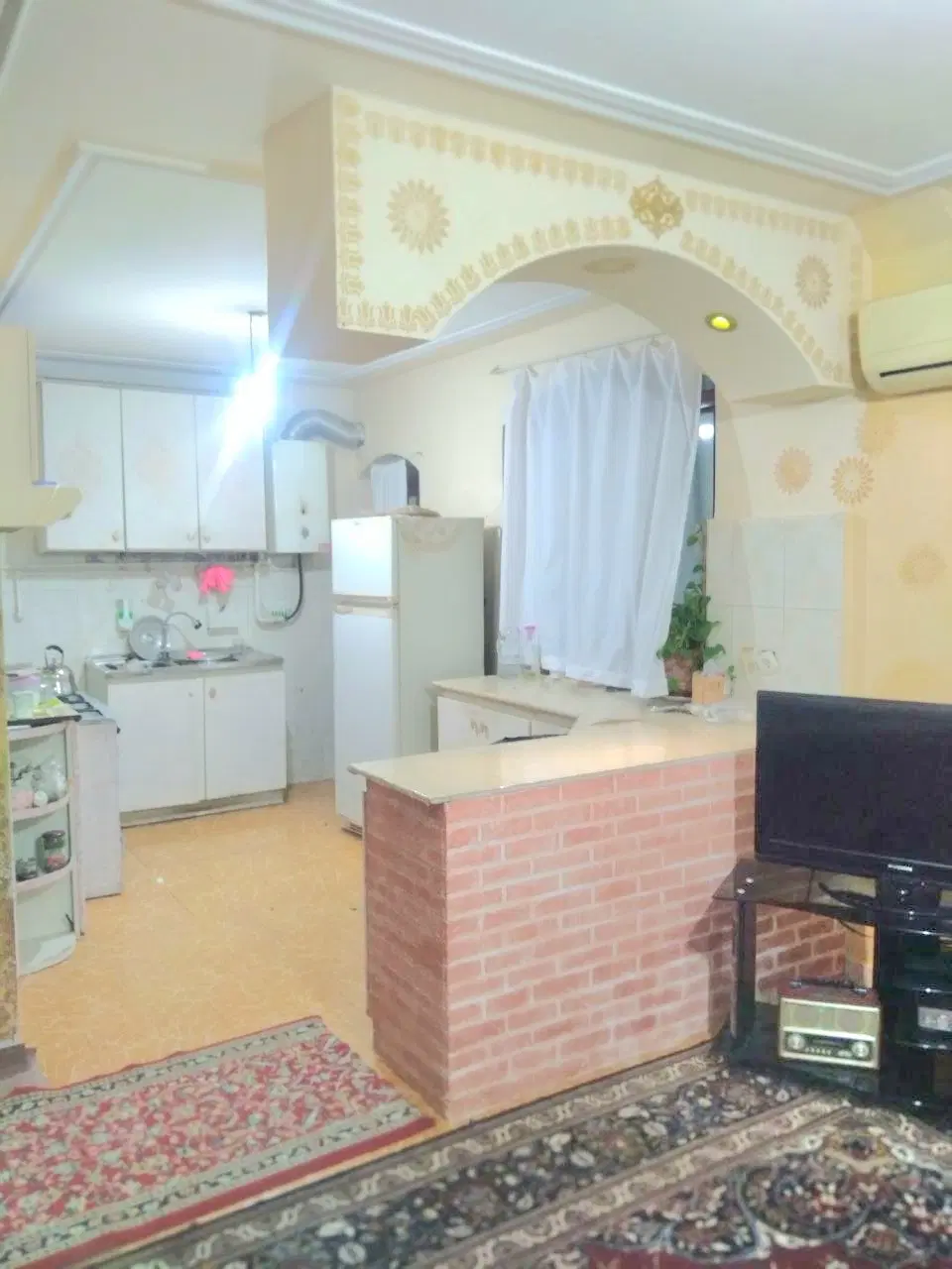 آپارتمان تک واحدی