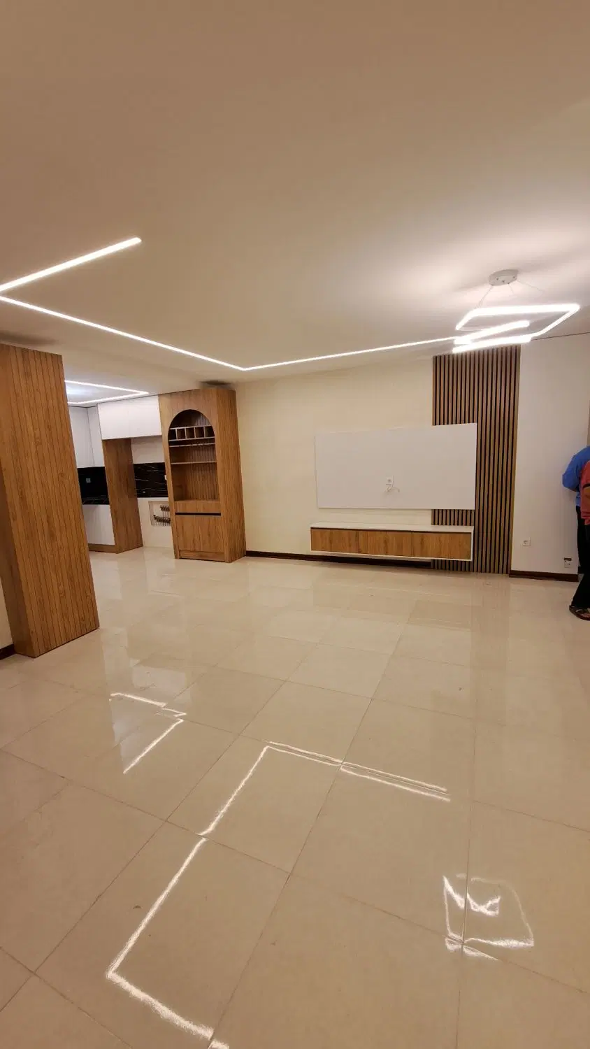 رهن کامل اپارتمان ۱۲۰ متری در خیابان یقطین