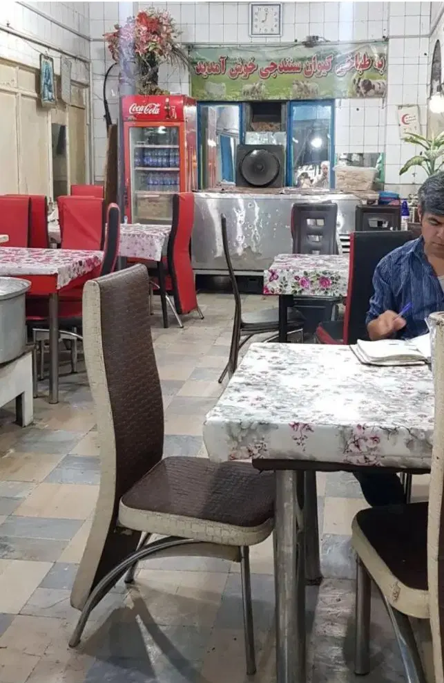 یک باب مغازه تجاری خیابان اصلی کرج حصارک
