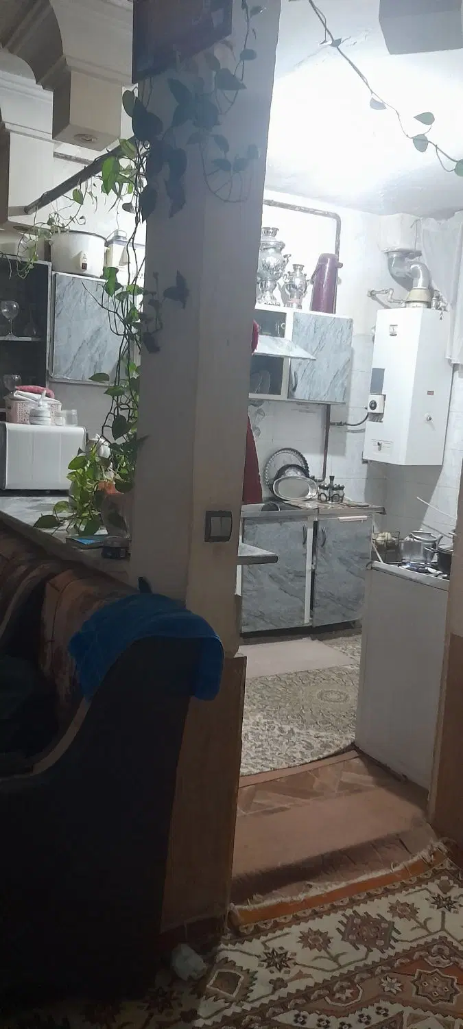 طبقه همکف راه جدا